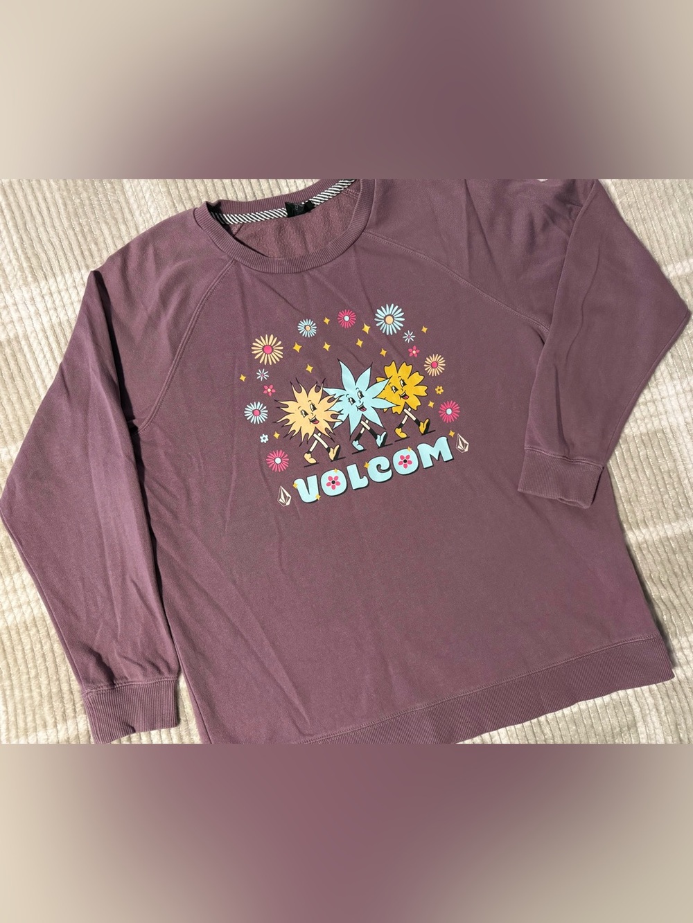 ✨Volcom Sweater✨ - Picture 2 of 6